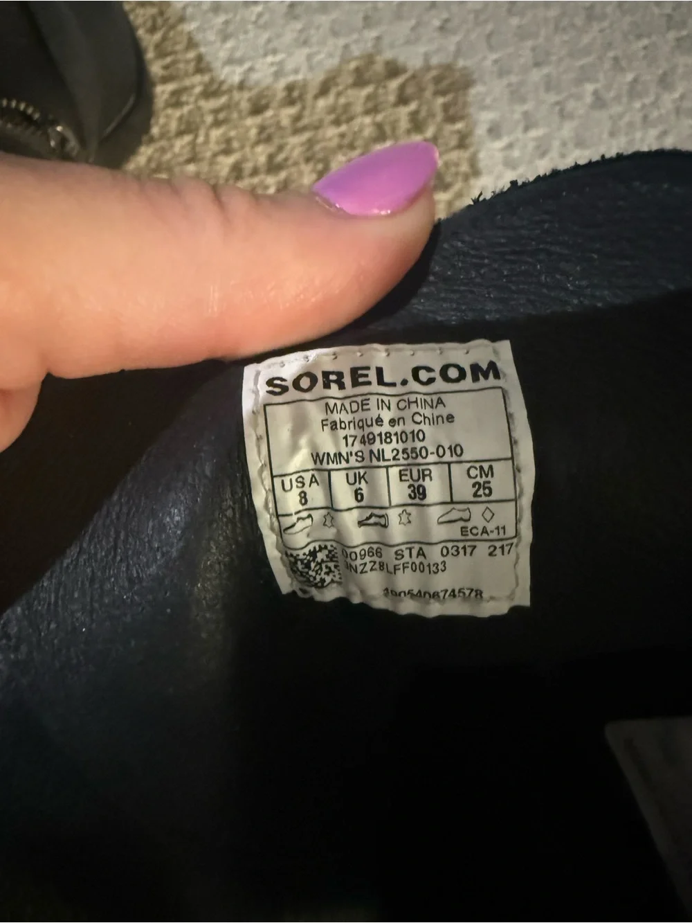 Sorel black mid
